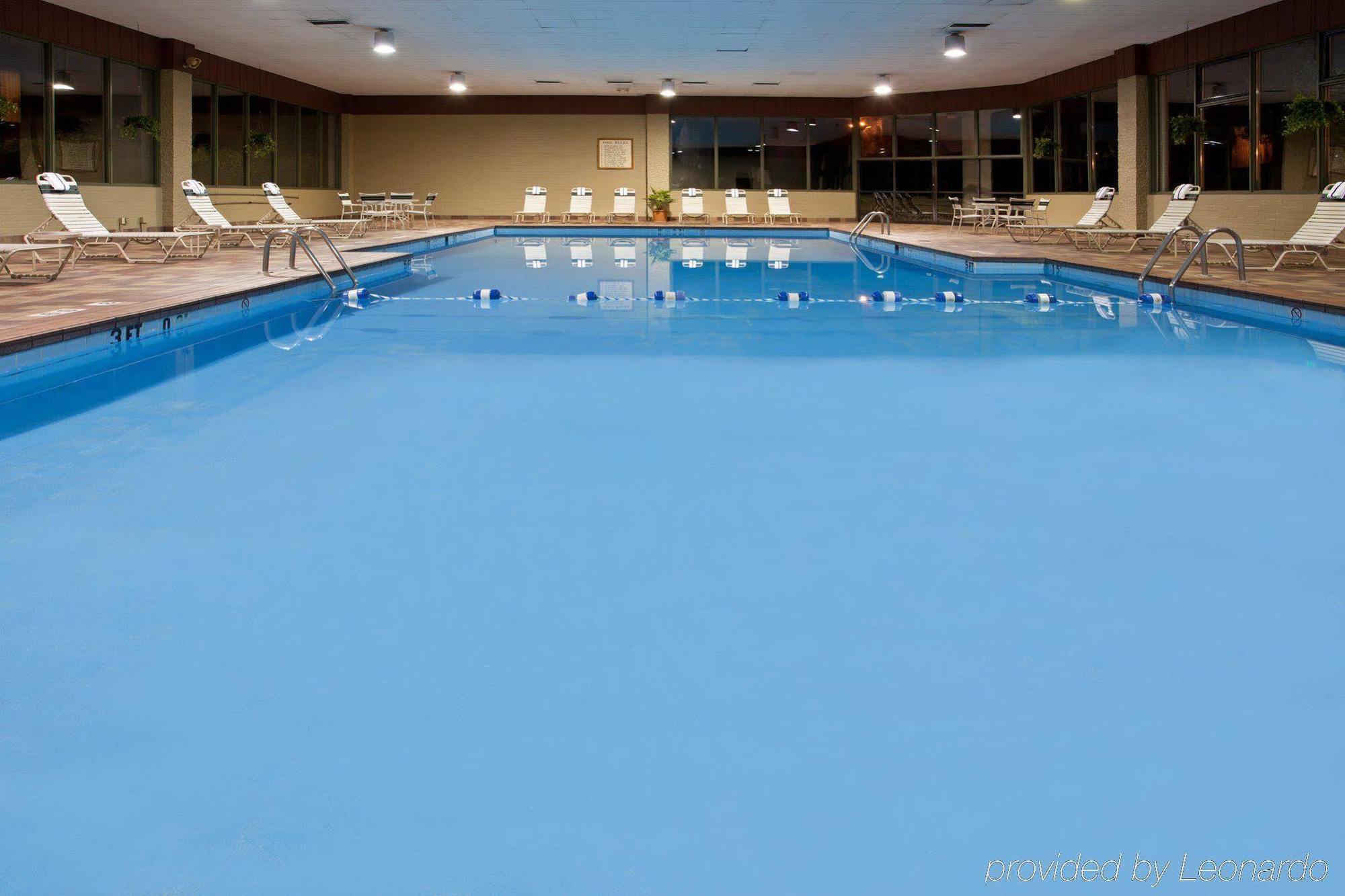 Holiday Inn Cleveland - South Independence By Ihg מתקנים תמונה