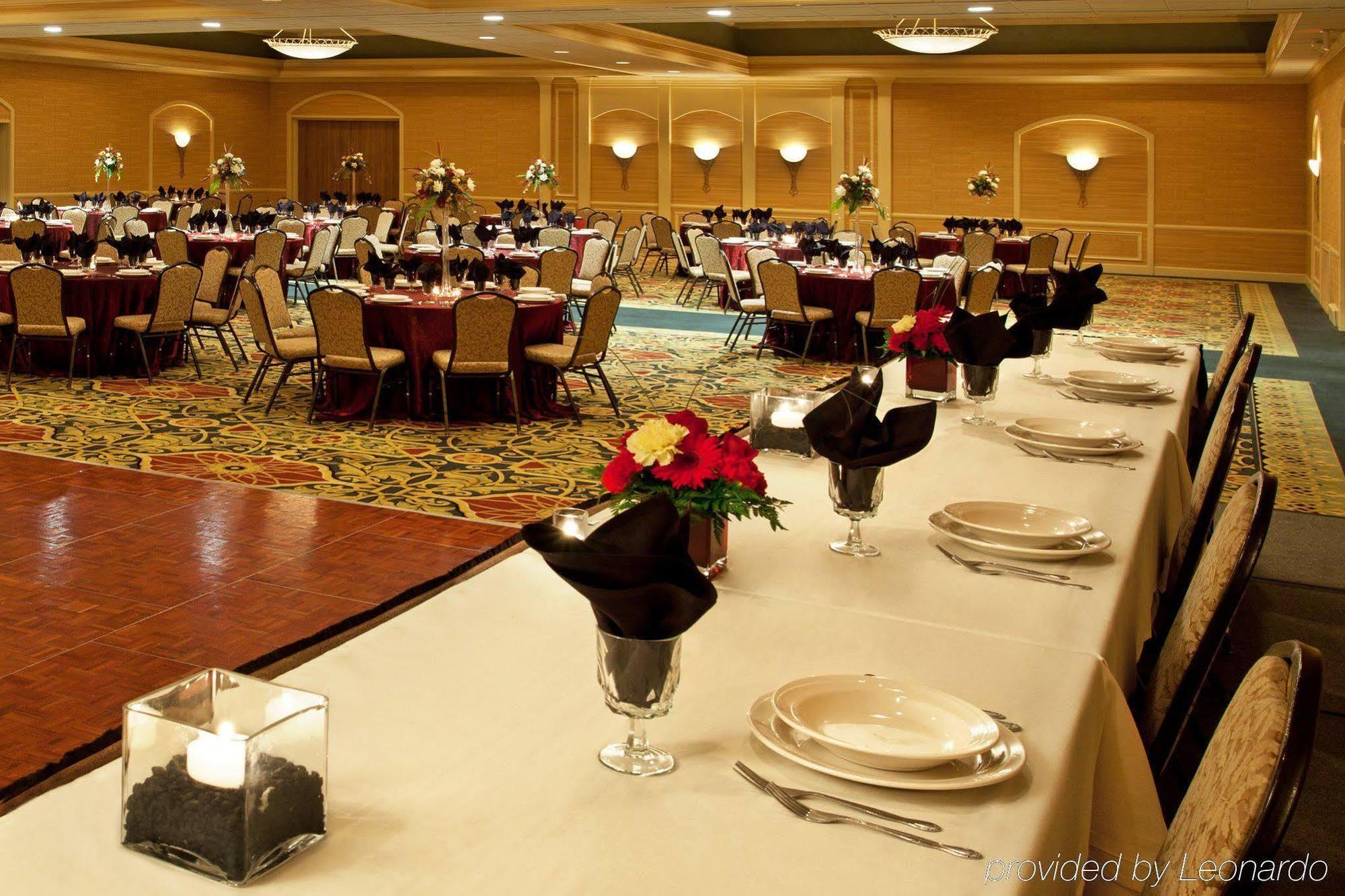 Holiday Inn Cleveland - South Independence By Ihg מסעדה תמונה